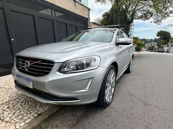 VOLVO-XC60-2016