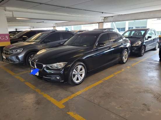 BMW-320i-2015