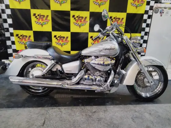 HONDA SHADOW 750 