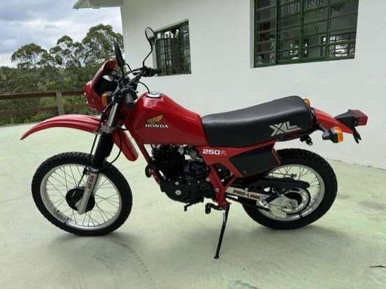 HONDA-XL 250R HONDA-XL 250R-1983