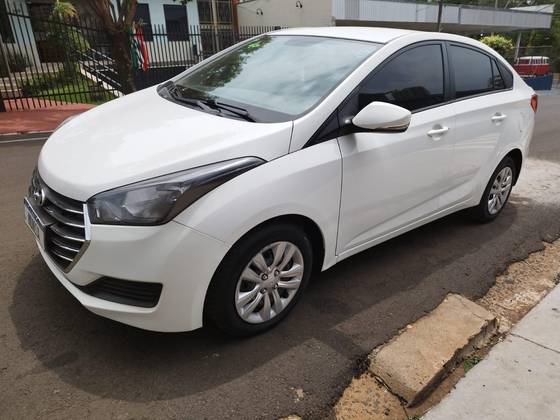 HYUNDAI HB20S 1.0 COMFORT PLUS 12V FLEX 4P MANUAL