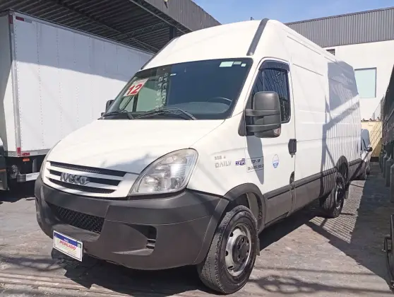 IVECO DAILY 35S14 GRAN FURGONE TURBO INTERCOOLER DIESEL 3P MANUAL IVECO DAILY 35S14 GRAN FURGONE TURBO INTERCOOLER DIESEL 3P MANUAL
