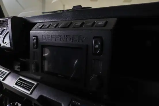 LAND ROVER-DEFENDER-2003