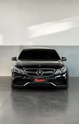 MERCEDES-BENZ E 63 AMG 5.5 V8 32V BI-TURBO GASOLINA 4P AUTOMÁTICO