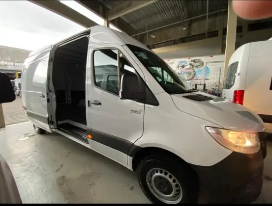 MERCEDES-BENZ SPRINTER 2.0 CDI DIESEL FURGÃO 317 STREET TA EXTRA LONGO MANUAL