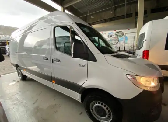 MERCEDES-BENZ-SPRINTER-2025