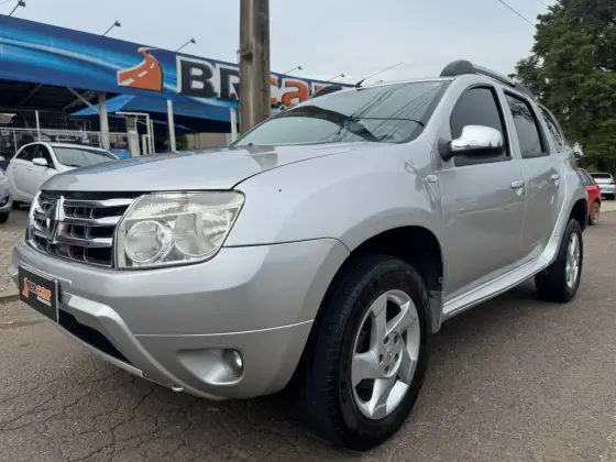 RENAULT DUSTER 2.0 DYNAMIQUE 4X2 16V FLEX 4P AUTOMÁTICO RENAULT DUSTER 2.0 DYNAMIQUE 4X2 16V FLEX 4P AUTOMÁTICO
