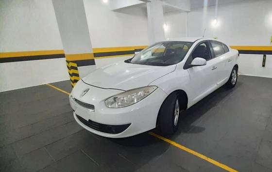 RENAULT FLUENCE 2.0 DYNAMIQUE 16V FLEX 4P AUTOMÁTICO