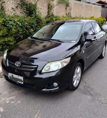 TOYOTA-COROLLA-2010