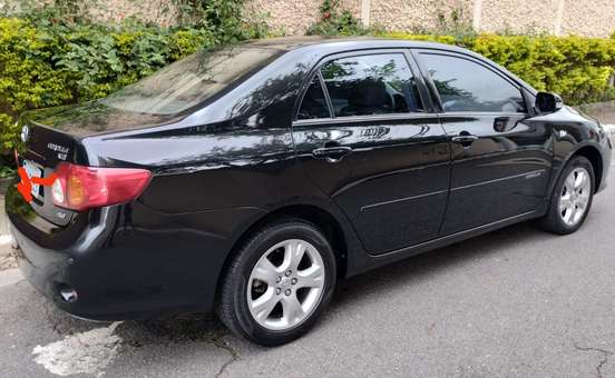 TOYOTA-COROLLA-2010