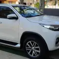 TOYOTA HILUX SW4 2.8 SRX 4X4 7 LUGARES 16V TURBO INTERCOOLER DIESEL 4P AUTOMÁTICO TOYOTA HILUX SW4 2.8 SRX 4X4 7 LUGARES 16V TURBO INTERCOOLER DIESEL 4P AUTOMÁTICO