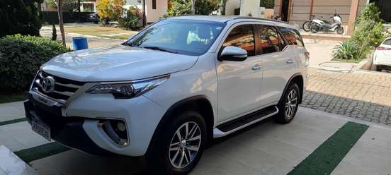 TOYOTA-HILUX SW4-2016