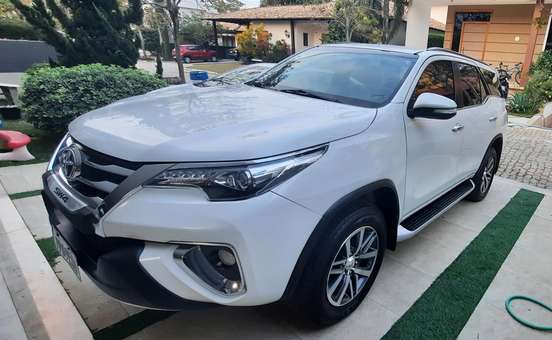 TOYOTA-HILUX SW4-2016