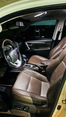 TOYOTA-HILUX SW4-2016