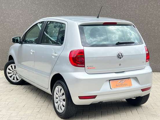 VOLKSWAGEN-FOX-2013