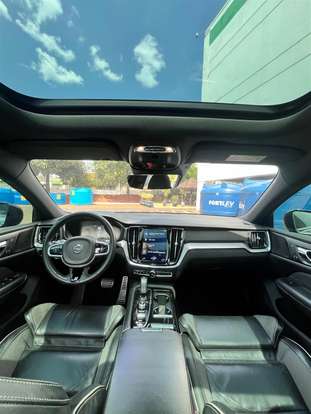 VOLVO-S60-2019