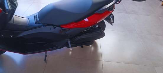 YAMAHA-NMAX CONNECTED 160 ABS-2025