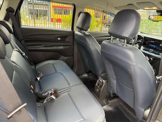 CHEVROLET-SPIN-1.8 PREMIER 8V FLEX 4P AUTOMÁTICO CHEVROLET-SPIN-2024