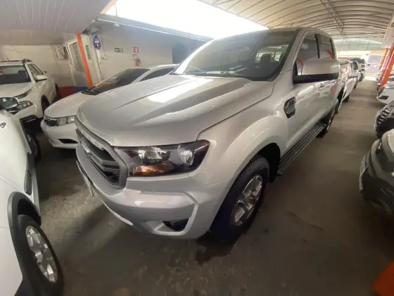 FORD RANGER 2.2 XLS 4X4 CD 16V DIESEL 4P AUTOMÁTICO FORD RANGER 2.2 XLS 4X4 CD 16V DIESEL 4P AUTOMÁTICO