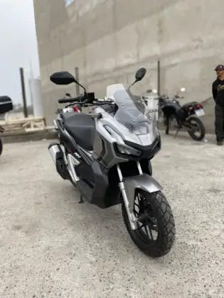 HONDA ADV 