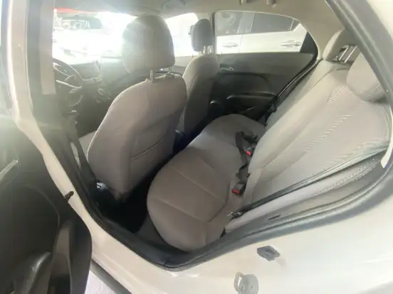 HYUNDAI-HB20X-2014