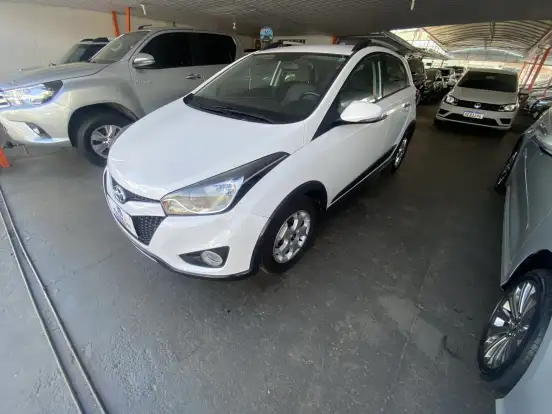 HYUNDAI-HB20X-2014