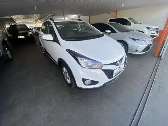 HYUNDAI-HB20X-2014