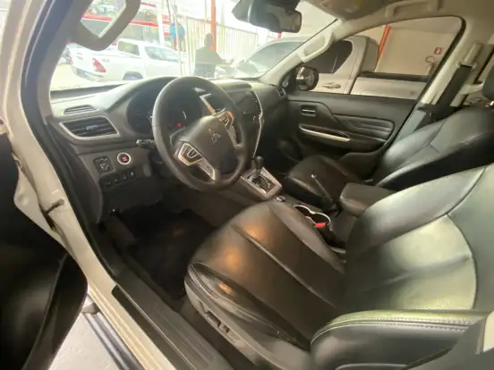 MITSUBISHI-L200 TRITON-2.4 16V TURBO DIESEL SPORT HPE-S CD 4P 4X4 AUTOMÁTICO MITSUBISHI-L200 TRITON-2021