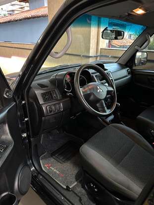 MITSUBISHI-PAJERO TR4-2.0 4X4 16V 140CV FLEX 4P MANUAL MITSUBISHI-PAJERO TR4-2011