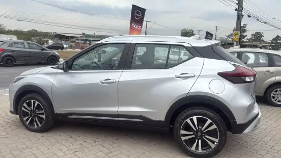 NISSAN-KICKS PLAY-2025