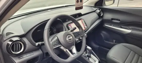 NISSAN-KICKS PLAY-2025