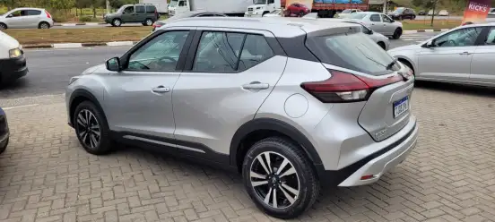 NISSAN-KICKS PLAY-2025