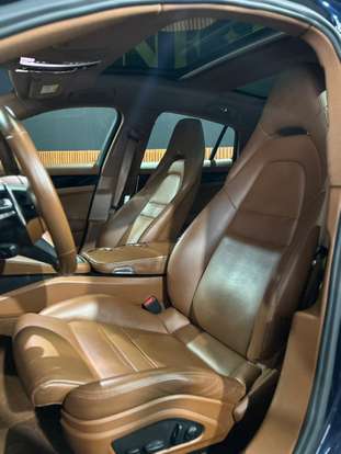 PORSCHE-PANAMERA-2022