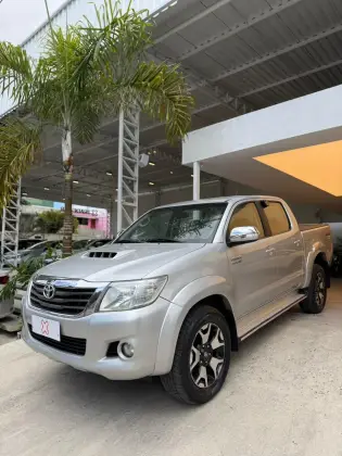 TOYOTA HILUX 3.0 SRV 4X4 CD 16V TURBO INTERCOOLER DIESEL 4P AUTOMÁTICO