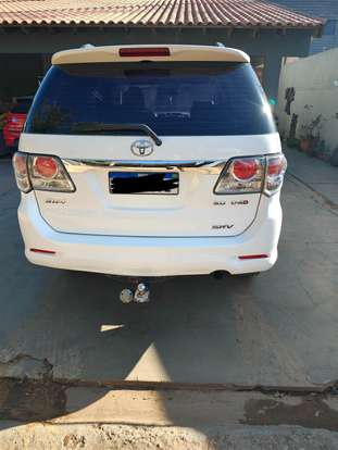 TOYOTA-HILUX SW4-2012