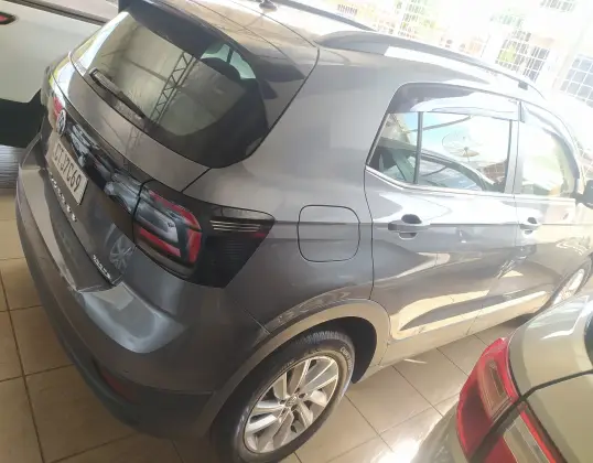 VOLKSWAGEN T-CROSS 1.0 200 TSI TOTAL FLEX AUTOMÁTICO