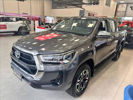 TOYOTA HILUX 2.8 D-4D TURBO DIESEL CD SRV 4X4 AUTOMÁTICO