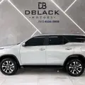 TOYOTA HILUX SW4 2.8 D-4D TURBO DIESEL SRX PLATINUM 7L 4X4 AUTOMÁTICO TOYOTA HILUX SW4 2.8 D-4D TURBO DIESEL SRX PLATINUM 7L 4X4 AUTOMÁTICO