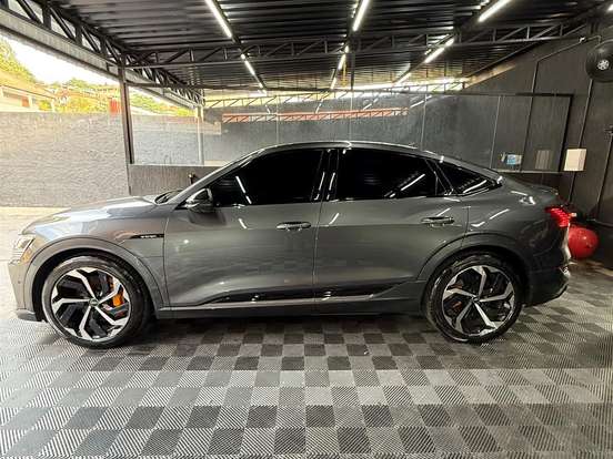 AUDI-E-TRON-ELÉTRICO SPORTBACK PERFORMANCE BLACK QUATTRO AUDI-E-TRON-2022