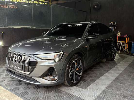 AUDI-E-TRON-ELÉTRICO SPORTBACK PERFORMANCE BLACK QUATTRO AUDI-E-TRON-2022