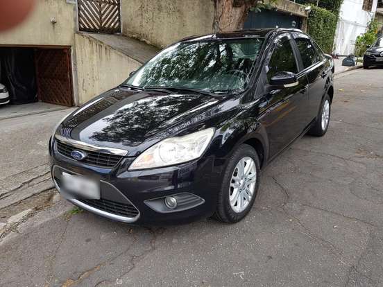 FORD-FOCUS-2.0 GHIA 16V FLEX 4P AUTOMÁTICO FORD-FOCUS-2011