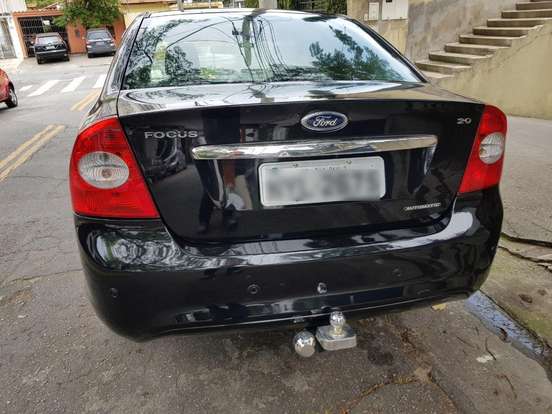 FORD-FOCUS-2011