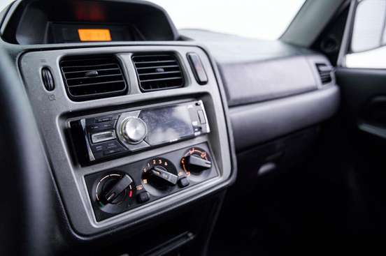 MITSUBISHI-PAJERO TR4-2003