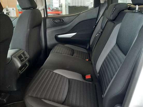 NISSAN-FRONTIER-2023