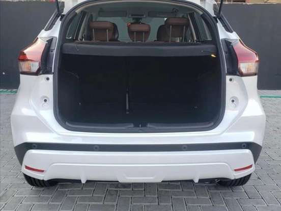 NISSAN-KICKS-2023