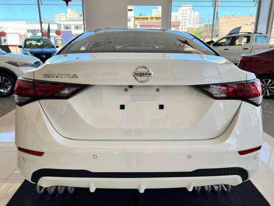 NISSAN-SENTRA-2023