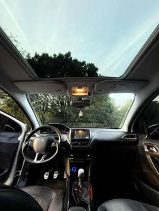 PEUGEOT-2008-2017
