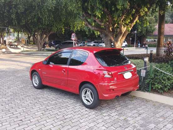 PEUGEOT-207-2012