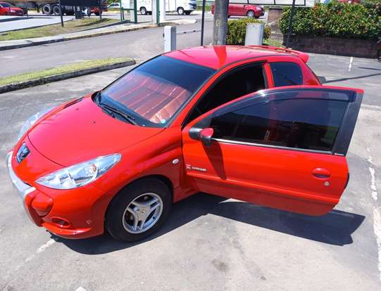 PEUGEOT-207-2012