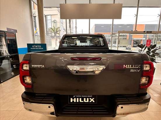 TOYOTA-HILUX-2.8 D-4D TURBO DIESEL CD SRV 4X4 AUTOMÁTICO TOYOTA-HILUX-2025